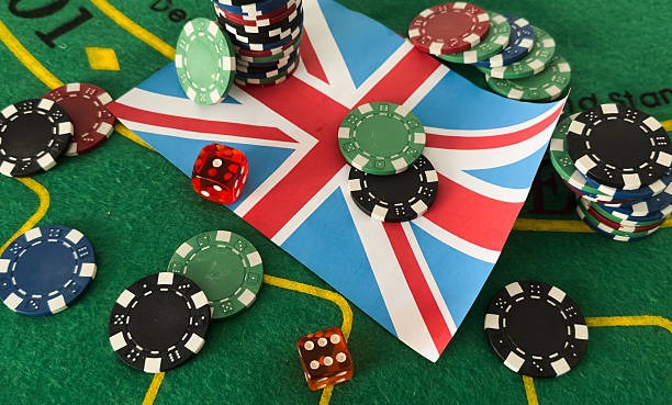 lextoto live dealer hosting card games in studio